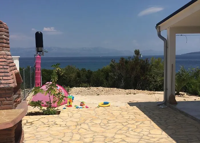 Villa House At The Nečujam
